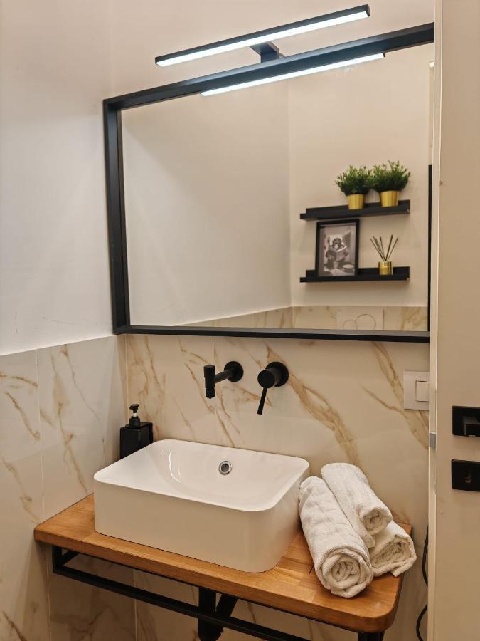 Apartament Domus Aldini Rzym Zewnętrze zdjęcie